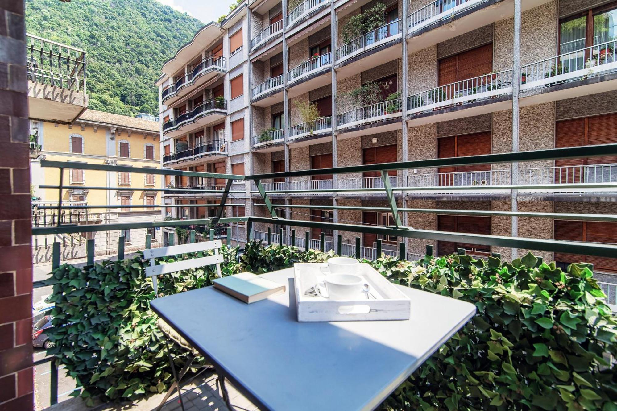 Rezzonico Suites - By Myhomeincomo Exterior photo